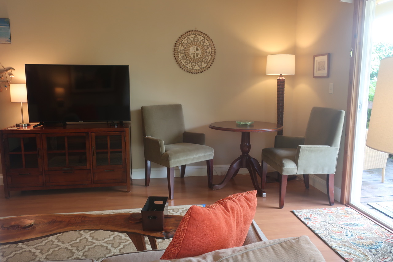 mgo-table-and-tv